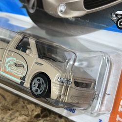99 Ford F -150 SVT Lighting Hotwheels Toy
