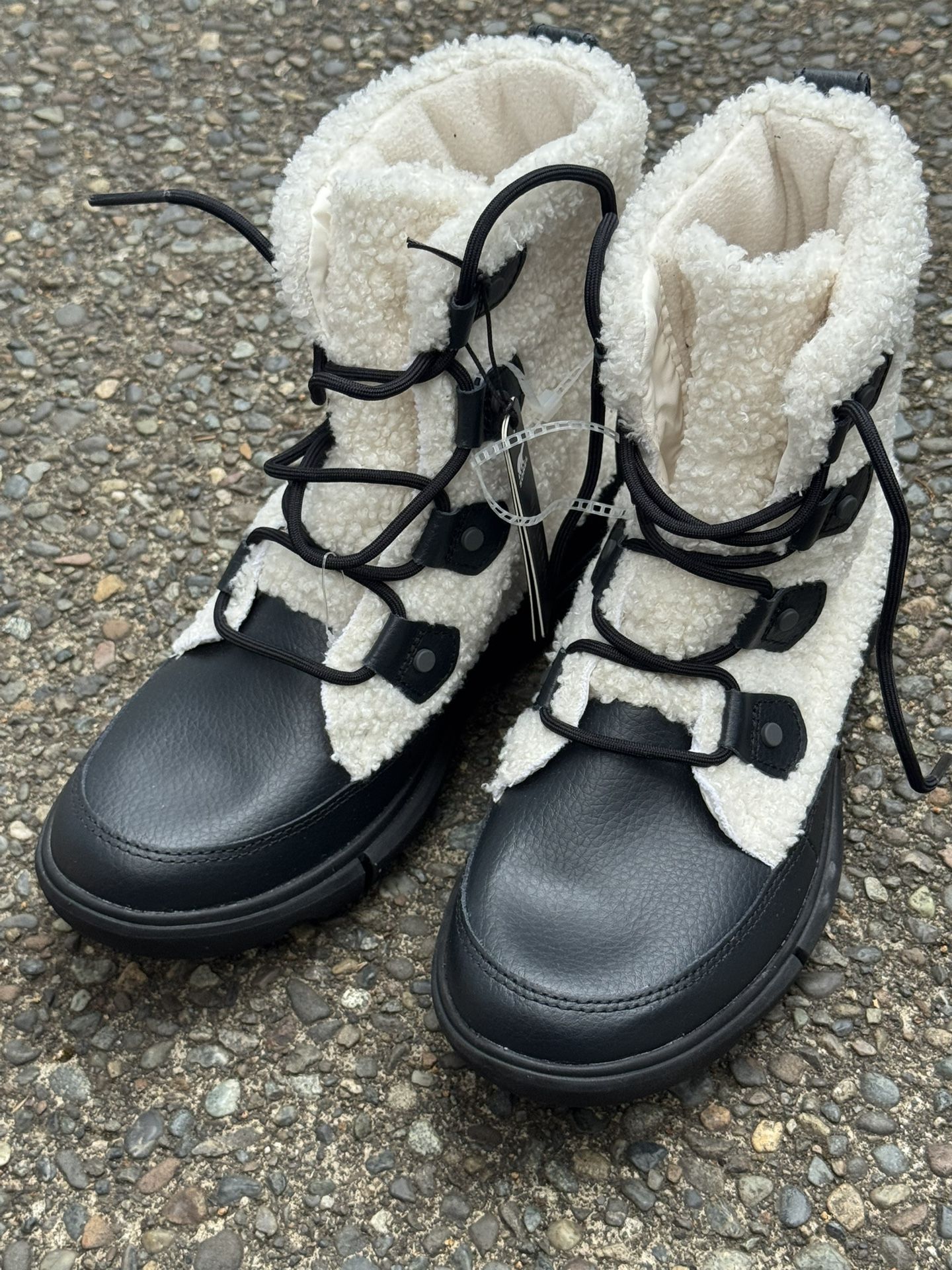Sorel Explorer II Joan Cozy Boots Black Sail White Fur High Top Women's Size 8