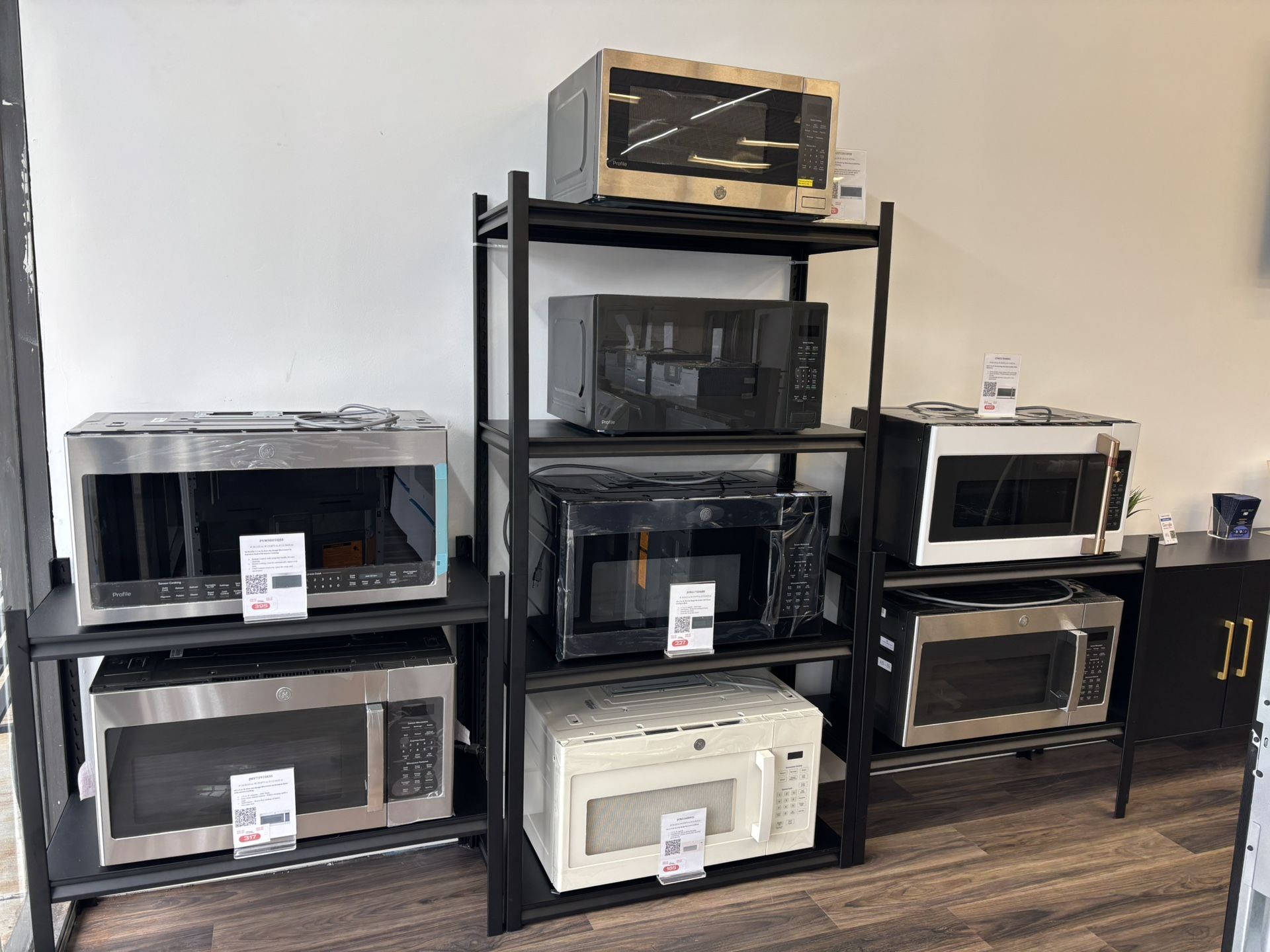 Microwave Sale at Appliances 4 Less Roswell Starting At $185