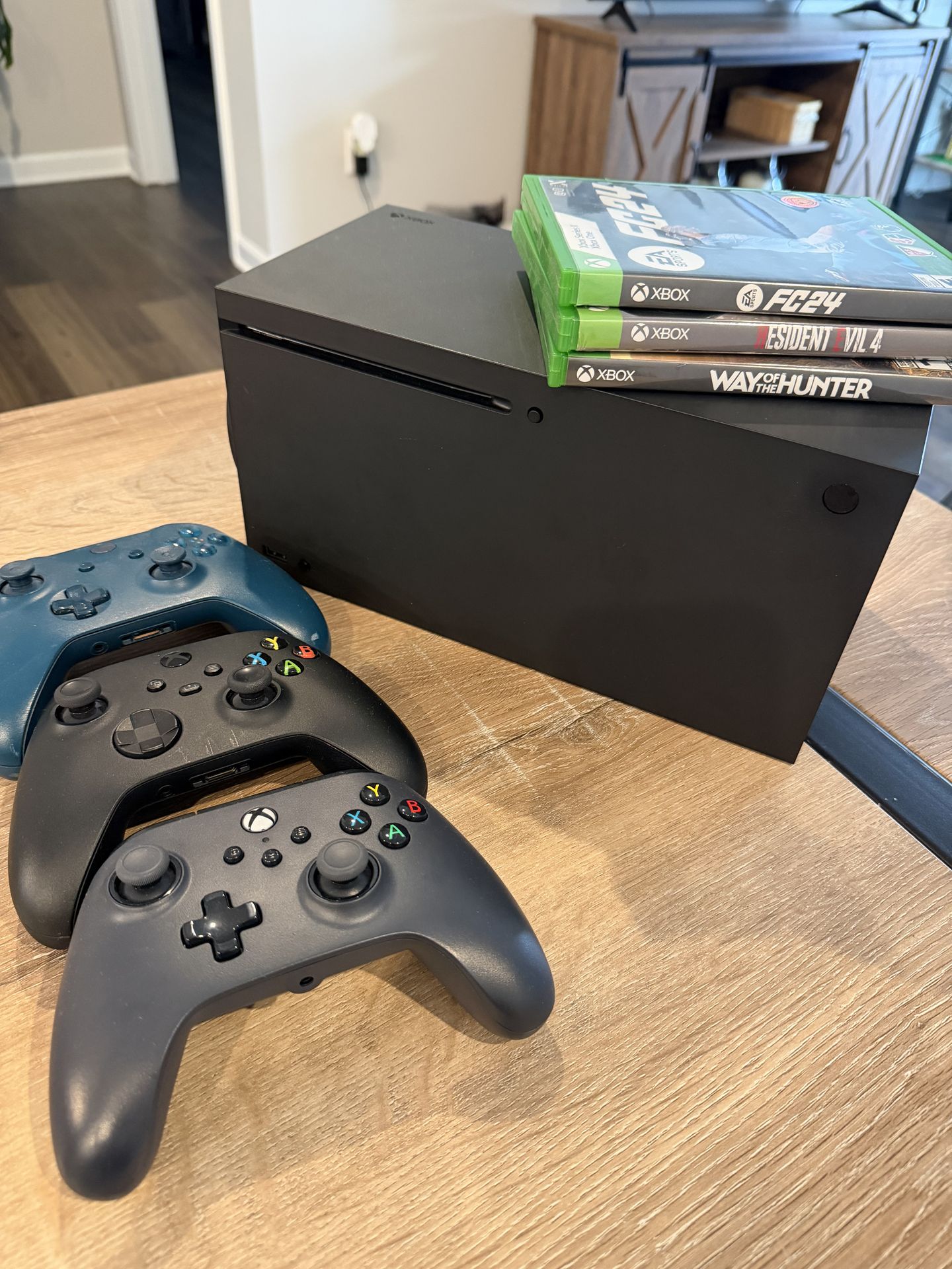 Xbox Series X 1TB SSD Console – Excellent Condition – Controller Included