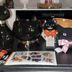 Bath And Bodyworks Halloween cat Lot 