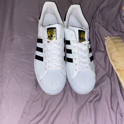 Adidas tennis shoes