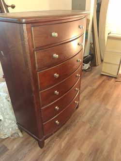 Nice Solid Wood Tall Boy Dresser with 6 Drawers