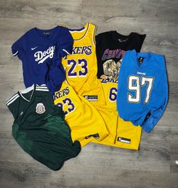 Sports clothing