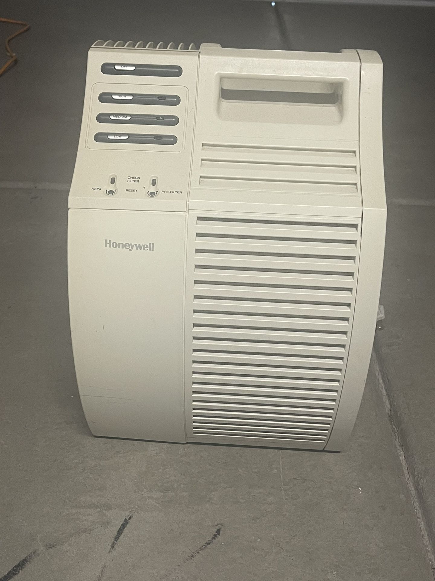 Honeywell HEPA Air Purifier - Working Condition, Multiple Speeds, Used
