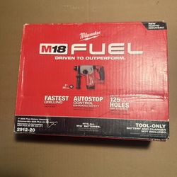 Milwaukee Rotary Hammer 