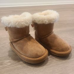 Toddler Uggs Size 6