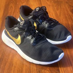 Nike Tanjun Youth Black/Gold/White Shoes Size 4Y