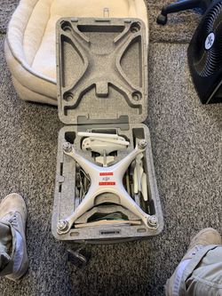DJI Phantom 4 Drone
