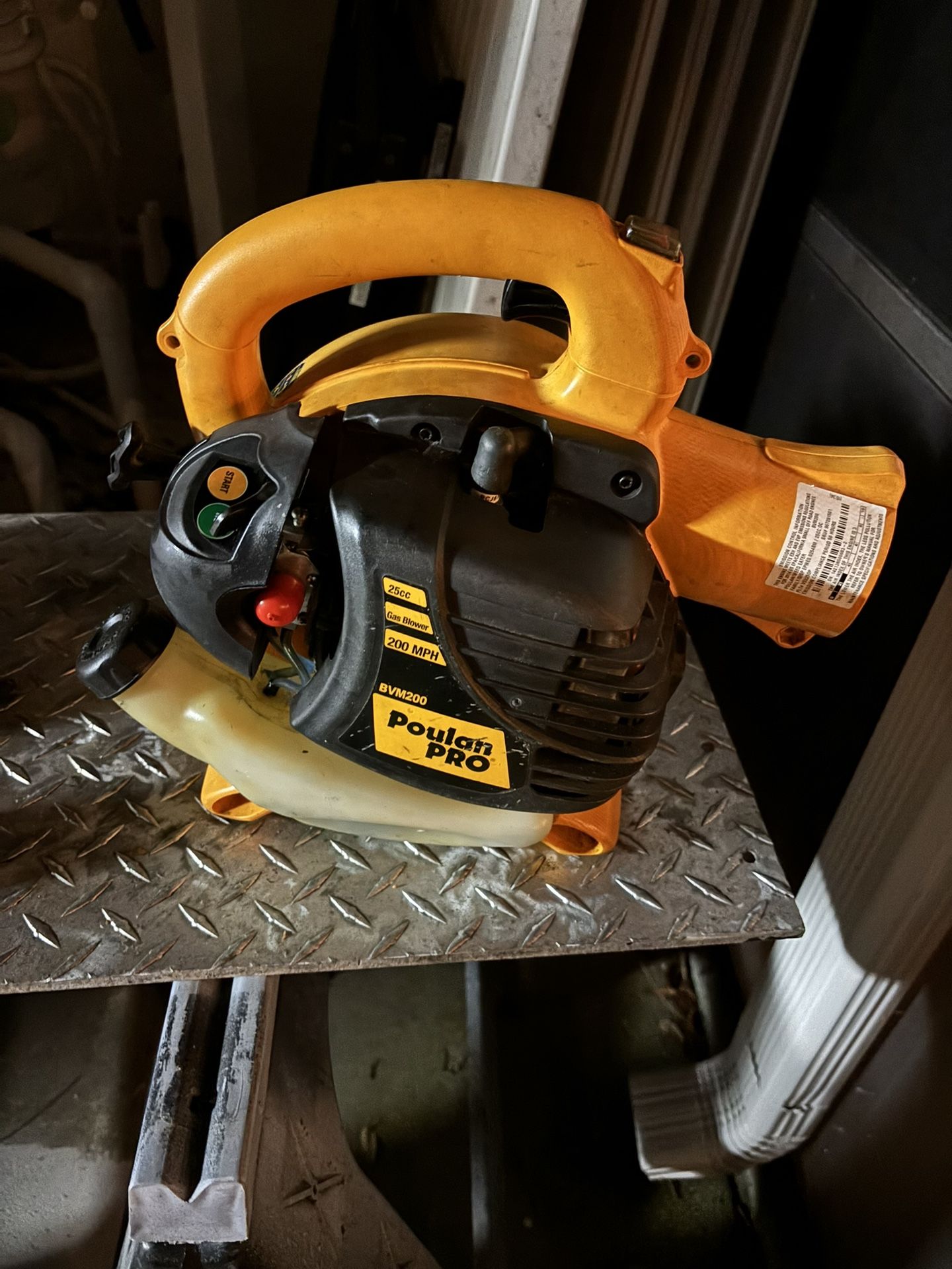 Poulan Pro BMV200 Leaf Blower