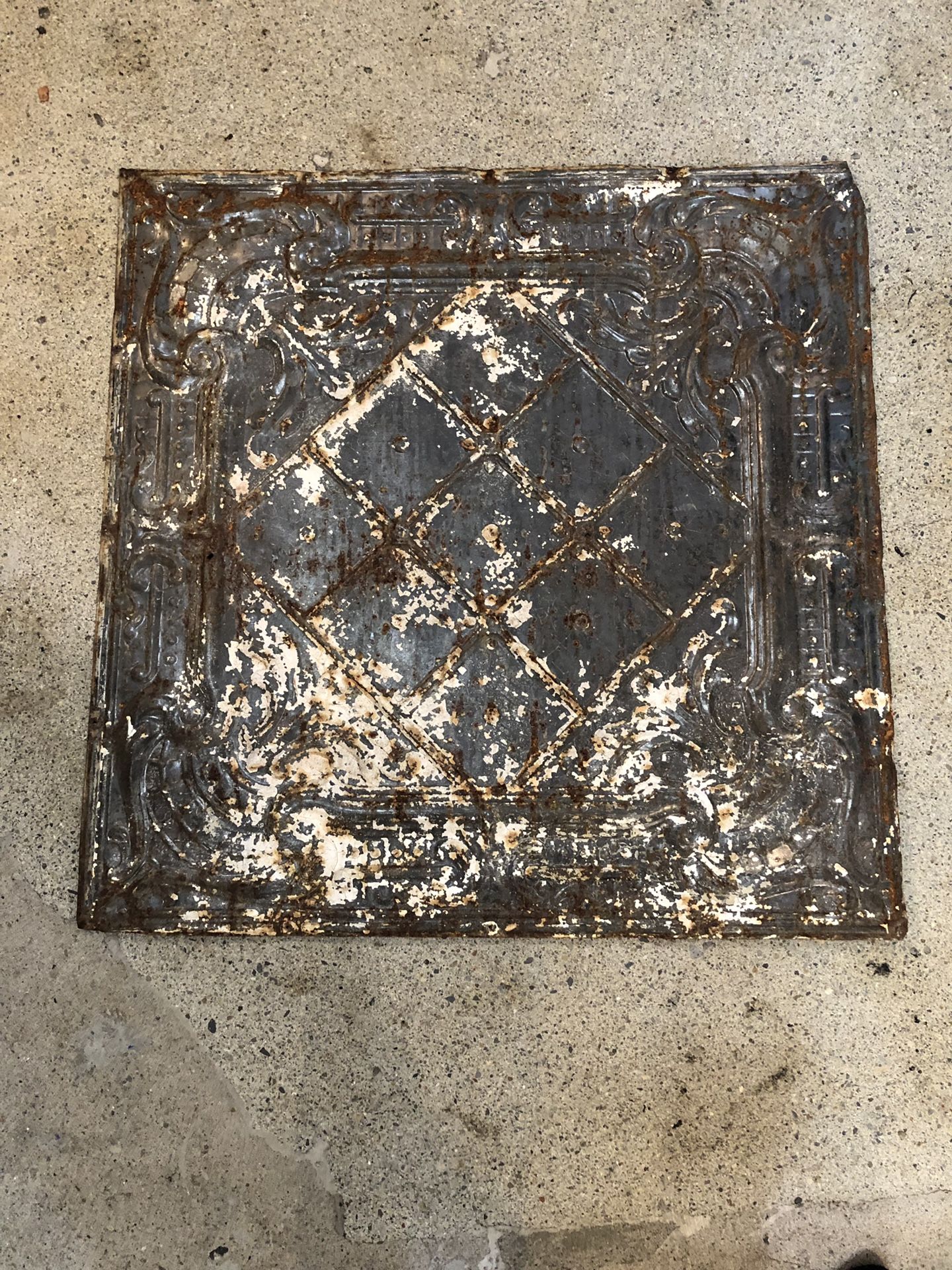 Free Vintage Tin Square 26x26