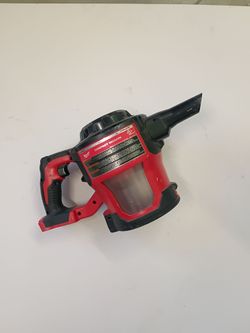 Milwaukee M18 powered compact vacuum