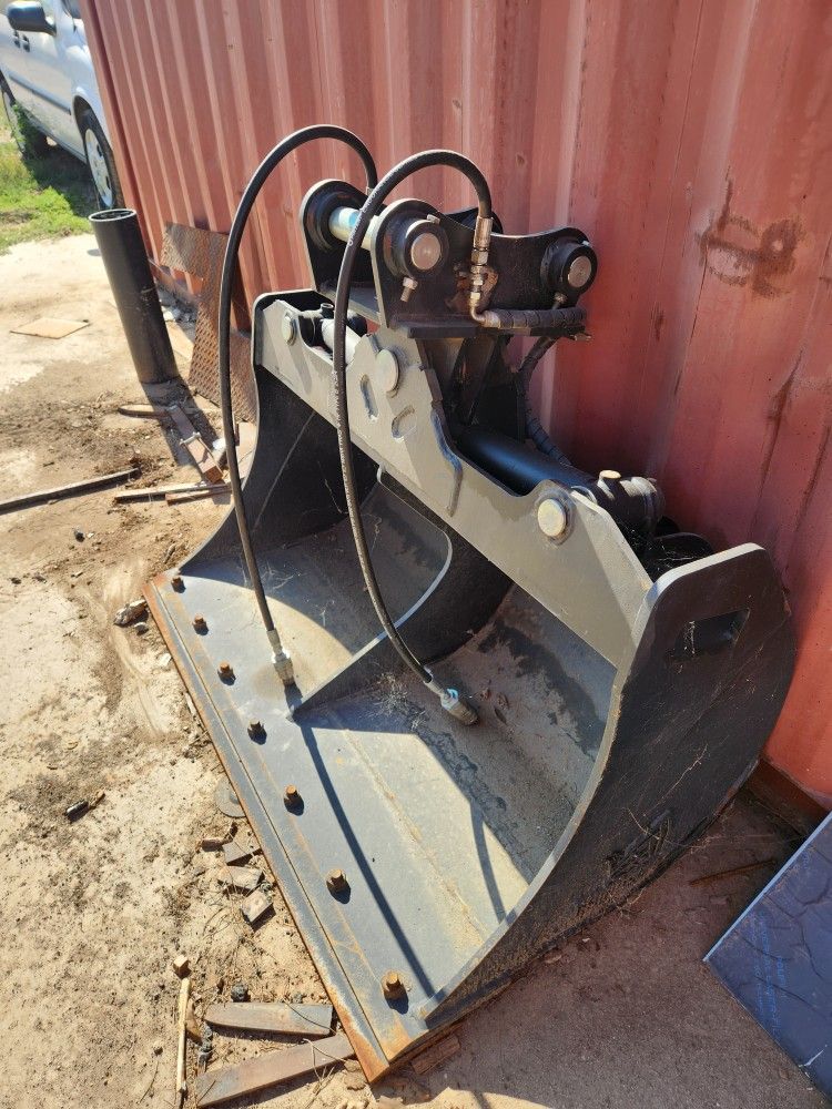 Tilt Bucket