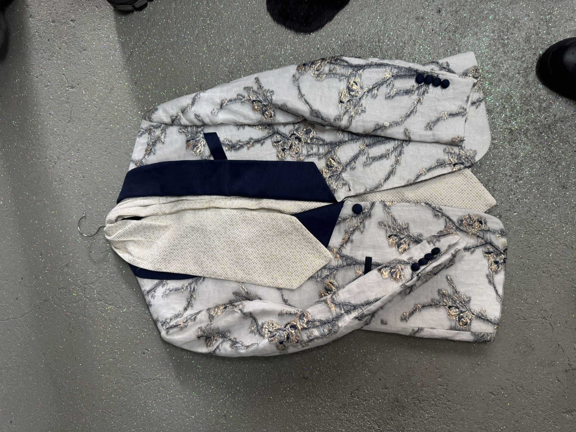 SUIT JACKET
