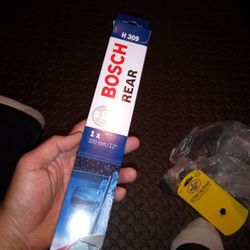 Rear Windshield Wiper For Toyota RAV4 V-6 Sport 2009