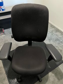 Ergonomic black office chair pre owned