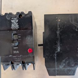 General Electric TEYMO2  30A 3P 14kA@480V/277V Bolt-On Molded Case Circuit Breaker