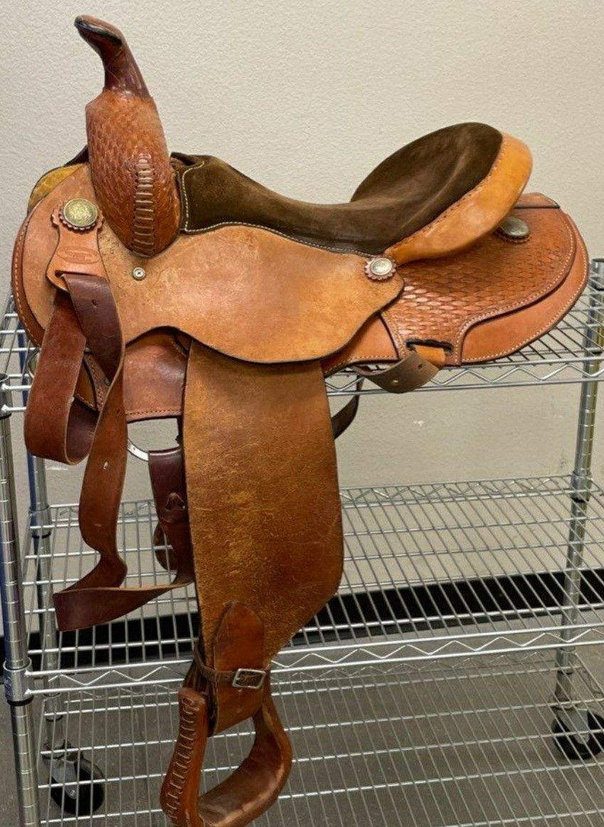 Custom Made Horse Saddle 18" Great Condition