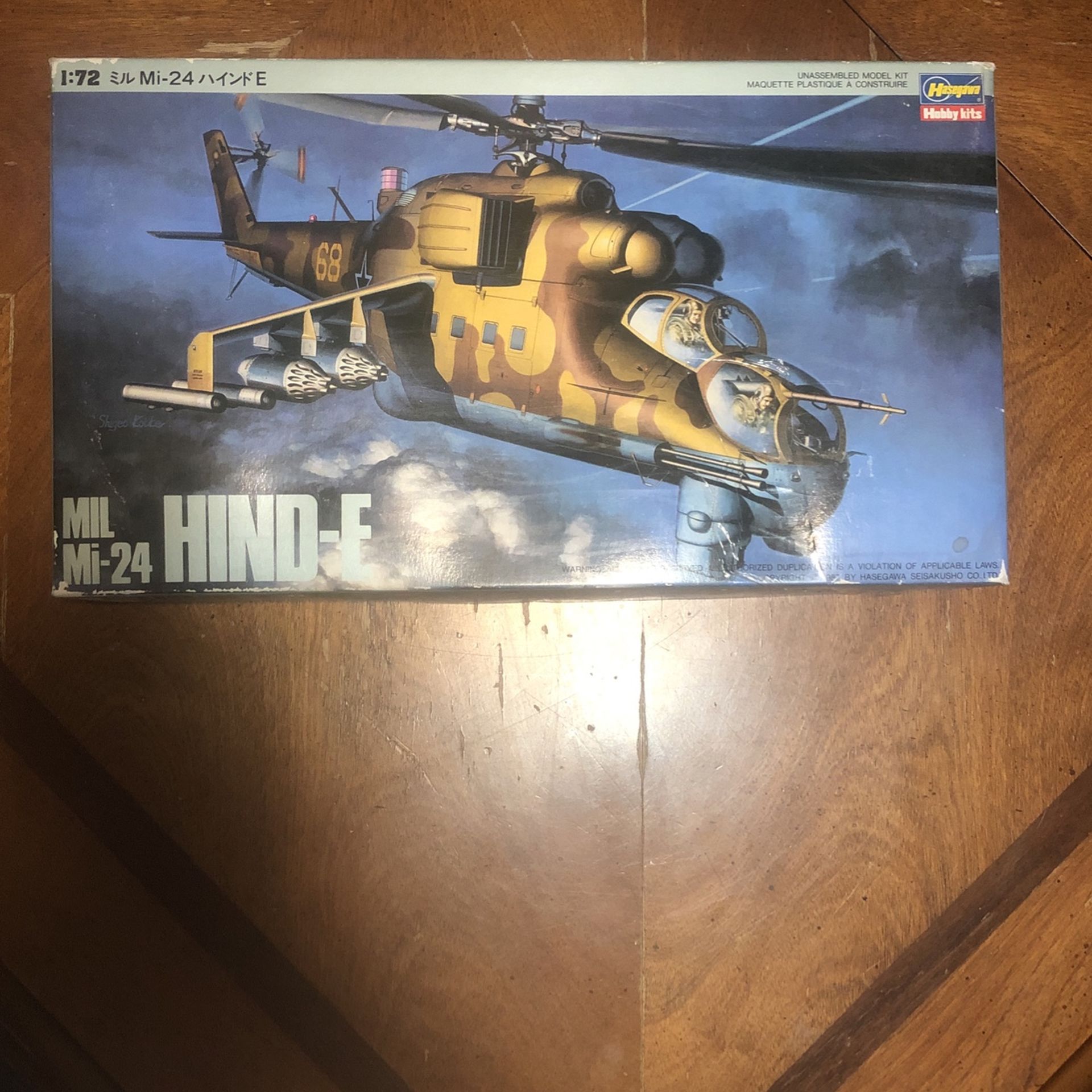 Mil Mi-24 HIND-E Hasegawa Model Helicopter 1:72 Scale Gunship