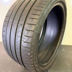 V889  285 30 20 99Y  Pirelli Pzero  One Used Tire 70% Life 