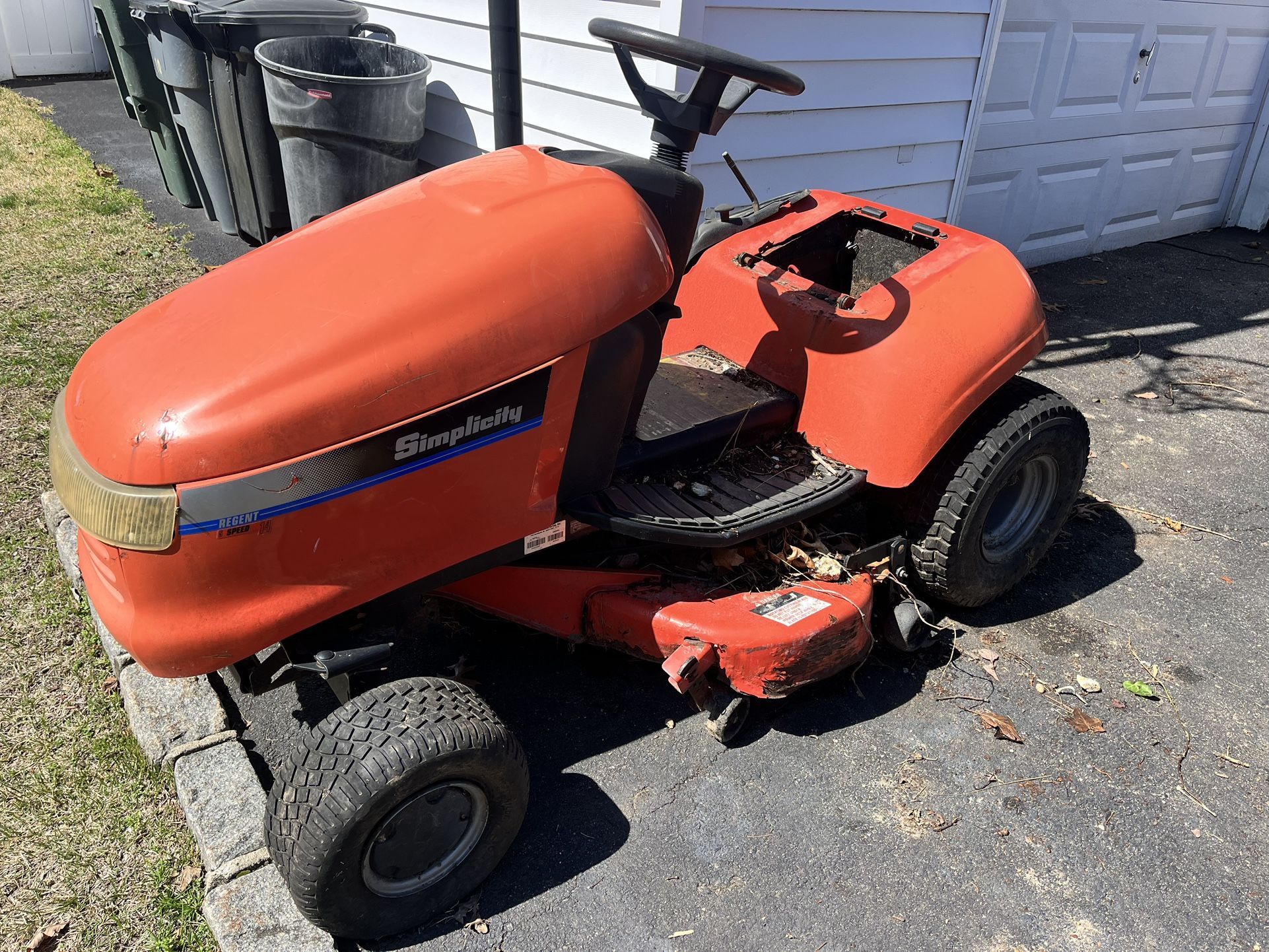 Simplicity Regent 38” Lawn Tractor PARTS OR REPAIR
