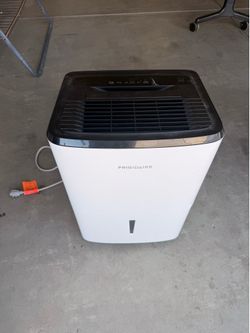 Frigidaire Dehumidifier FFAD5034W1