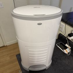 Dekor Diaper Can