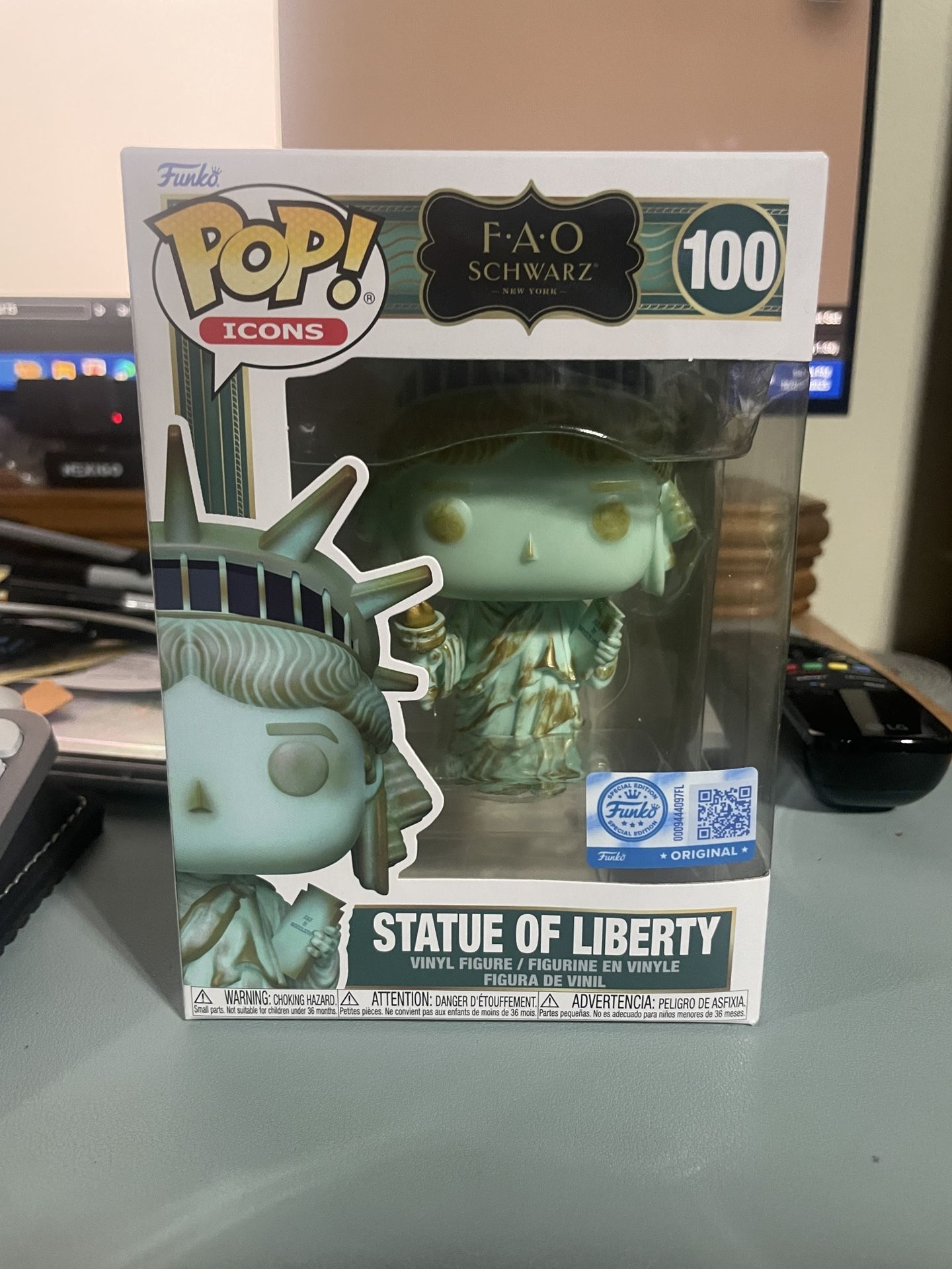 Funko Pop Icons FAO Schwarz New York #100 Statue Of Liberty