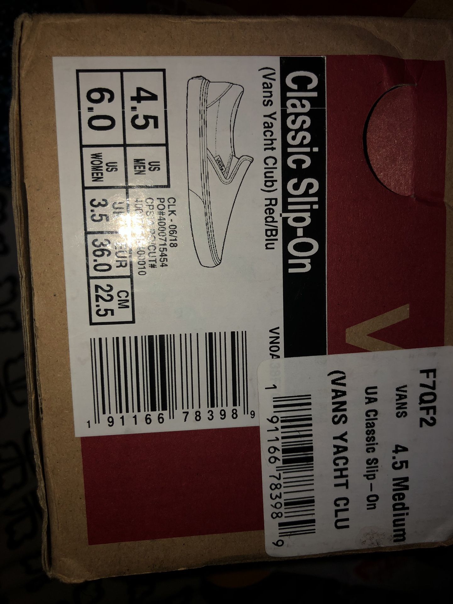 DS VANS YACHT CLUB (LIMITED EDITION) SIZE 6