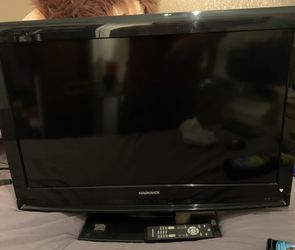 32inch Magnavox Hd Flat Screen Tv 1800 Mega Pixel Looks Really Nice With Remote