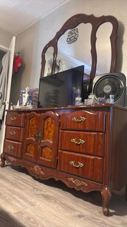 Dresser / Vanity cherry wood