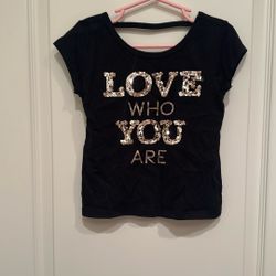 Girls shirt size 4