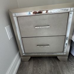 Glamorous Bedside Table Nightstand 