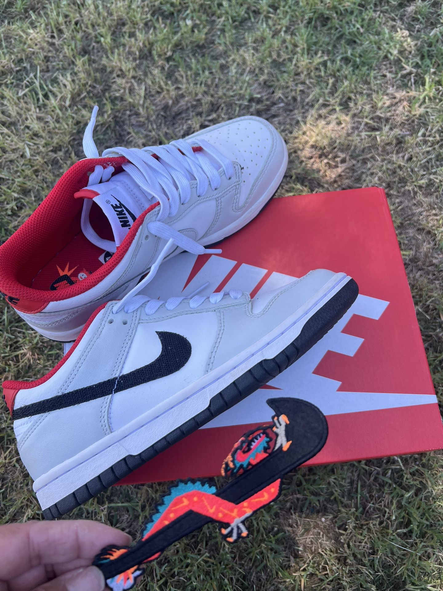 $100 Grey Nike Dunks Size 4.5 Youth ! Like New!