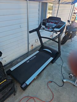 Sole F80 Treadmill