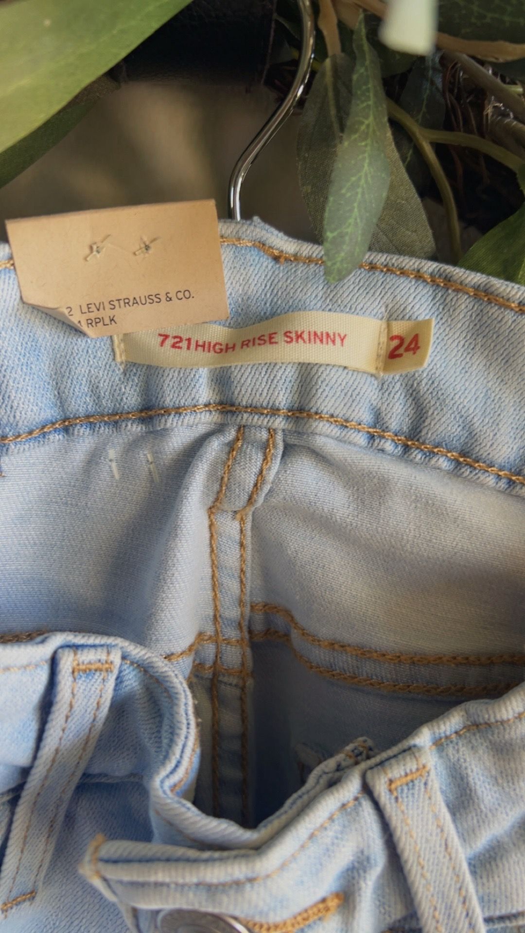 Levis