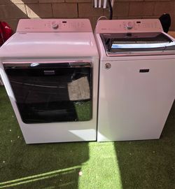Maytag Bravos XL Washer and Dryer Set