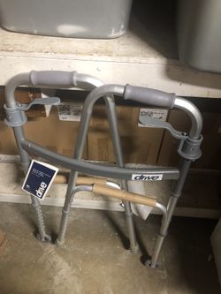 Drive Medical Walker With Wheels