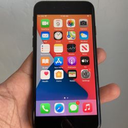 iPhone 7. Like New And Unlocked!