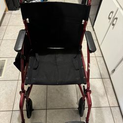 Wheel Chair Capacity 300 Lbs (136kg) Like New No Damage