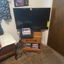 TV With Ps3 And 5 Game