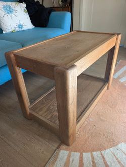Solid Wood Oak Coffee Table – 2-Tier / Vintage Style