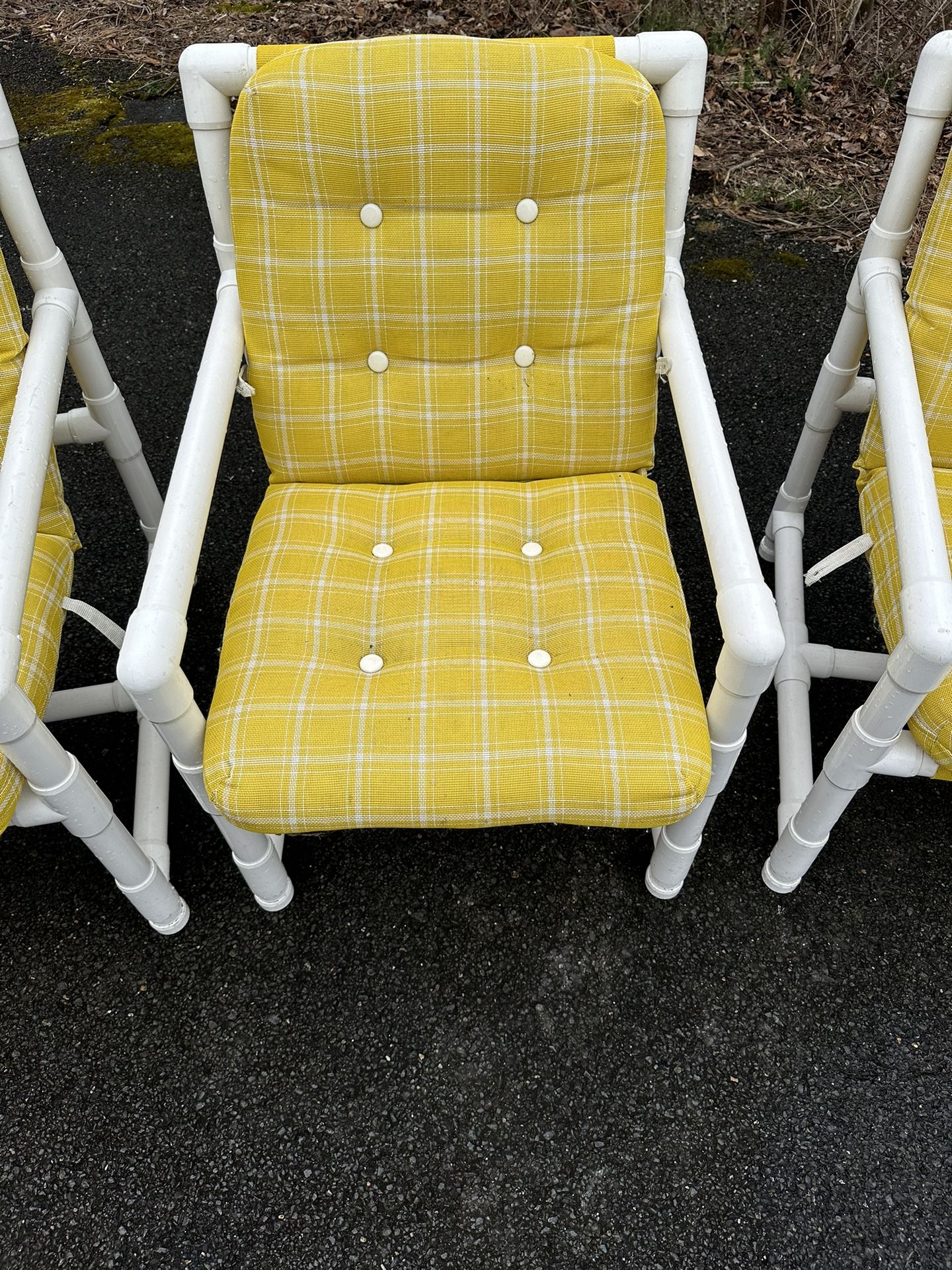 Beautiful Outdoor Patio Set PVC Yellow Cushions (7) Pieces