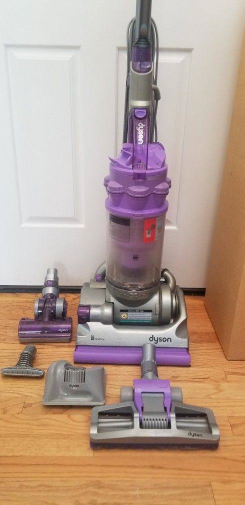 NEW cond Dyson DC14 ANIMAL VACUUM WITH COMPLETE ATTACHMENTS , AMAZING POWER SUCTION , WORKS EXCELLENT , IN THE BOX