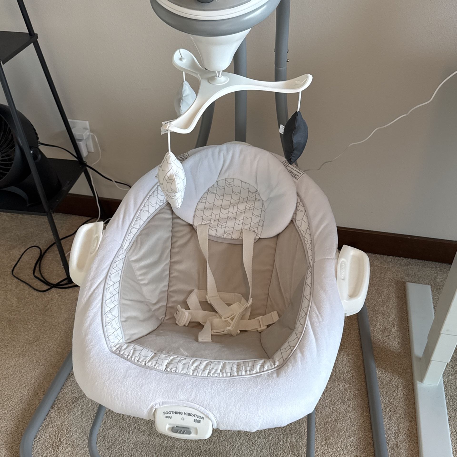 Graco Swing And Bouncer combo