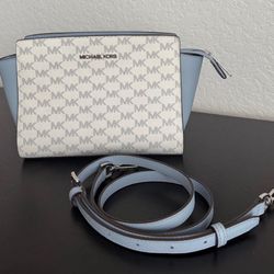 Michael Kors Medium Selma Handbag – Blue & White/Ivory – Stylish & Elegant.