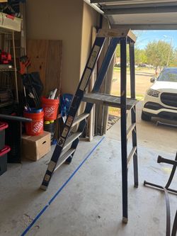 4 Ft Step Ladder.