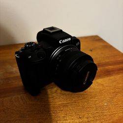 Cannon R50 Camera Kit With Lens