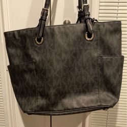MK purse black