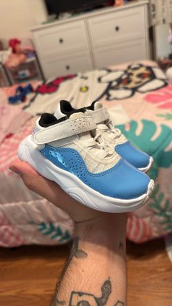 Toddler Jordan Shoes Size 6C